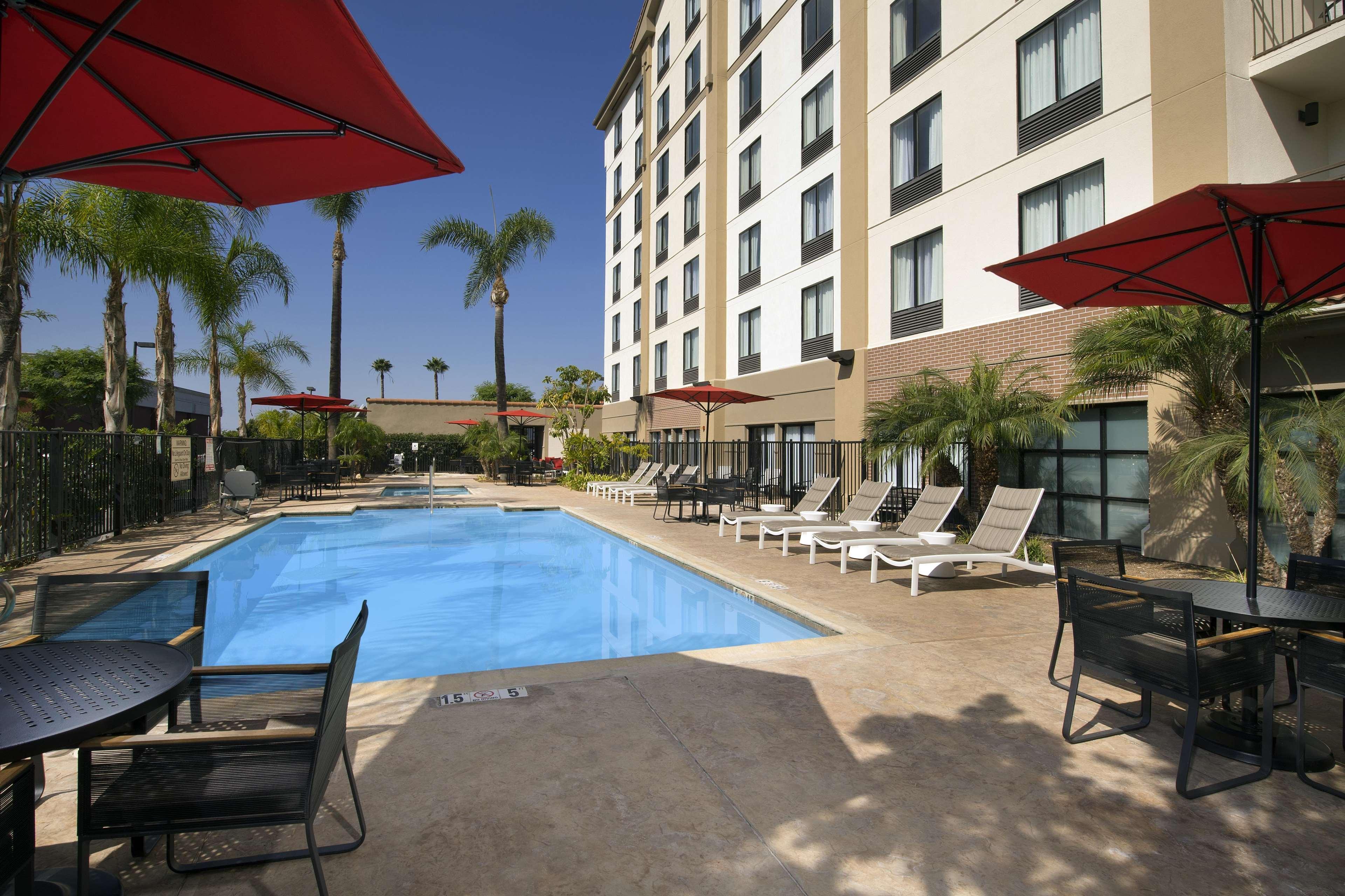 Hampton Inn & Suites Anaheim Garden Grove Exteriör bild