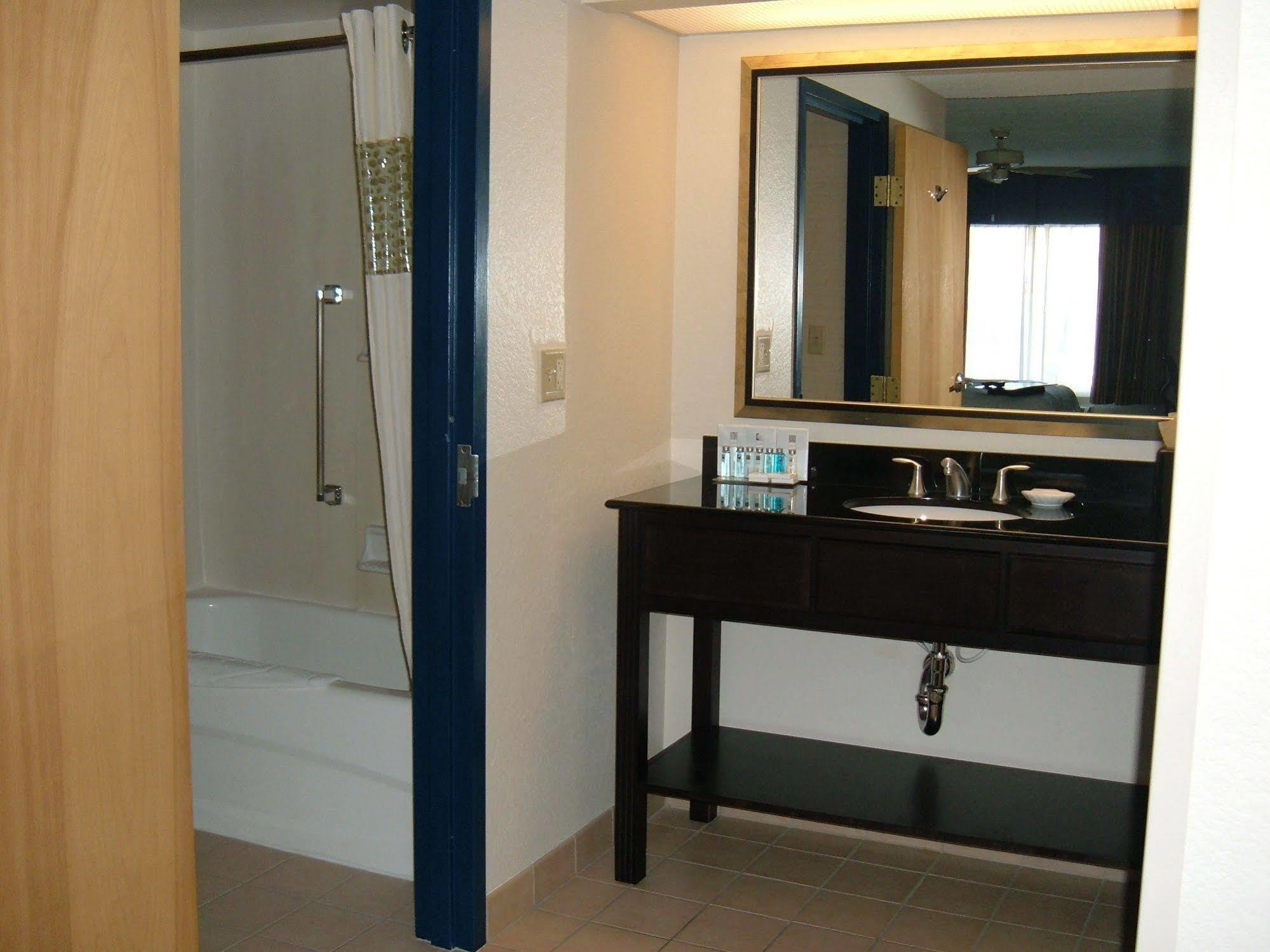 Hampton Inn & Suites Anaheim Garden Grove Exteriör bild